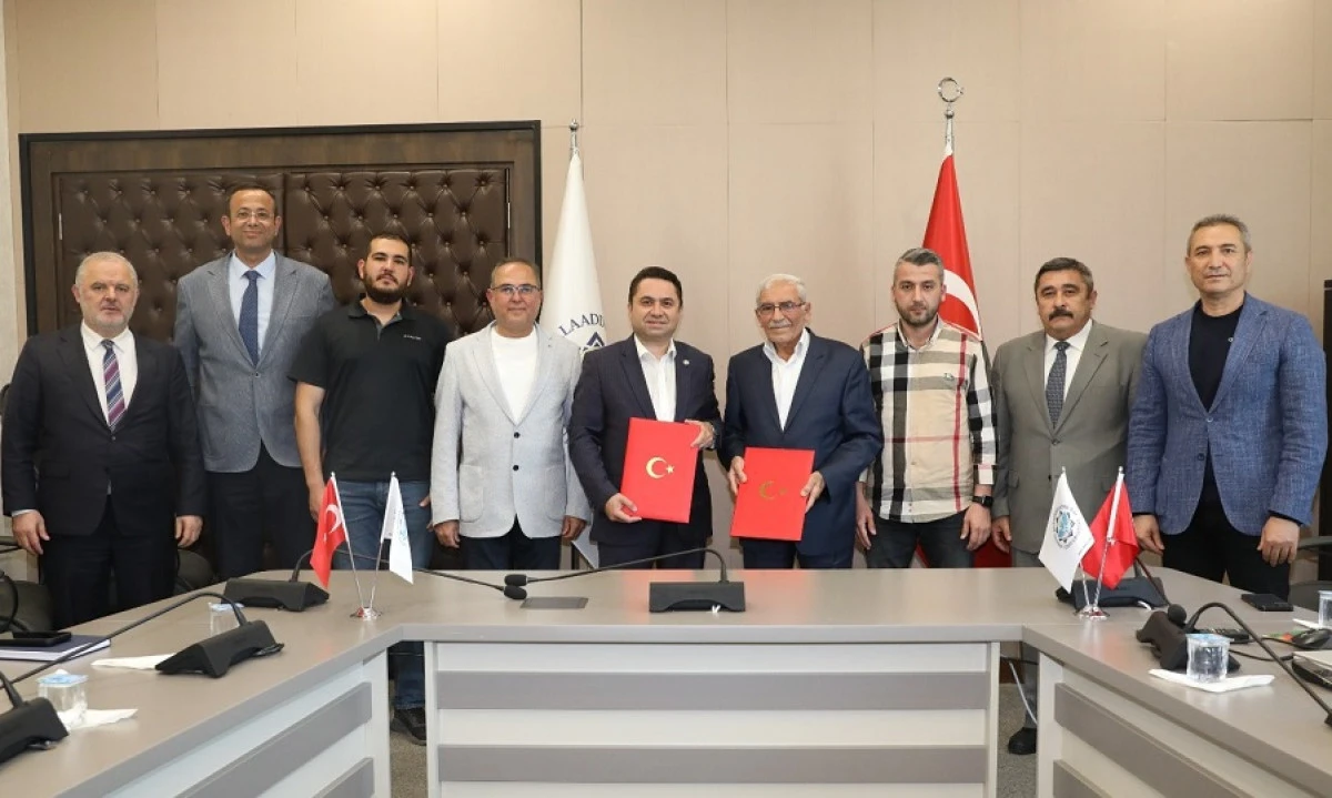 Alanyalı Hayırsever Alirıza Bacaksız&rsquo;dan Alk&uuml;&rsquo;ye Anlamlı Bina Bağışı