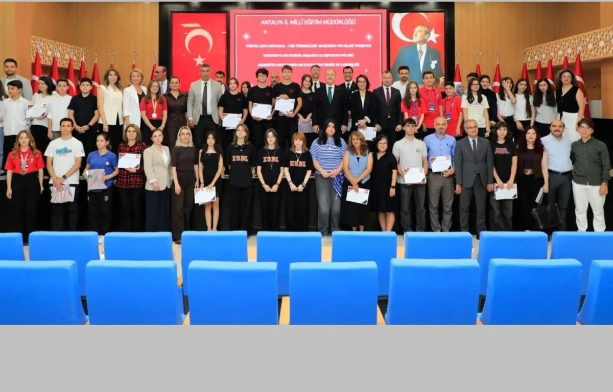 Alanyalı &Ouml;ğrencilerden T&Uuml;BİTAK ve Proje Yarışmalarında B&uuml;y&uuml;k Başarı