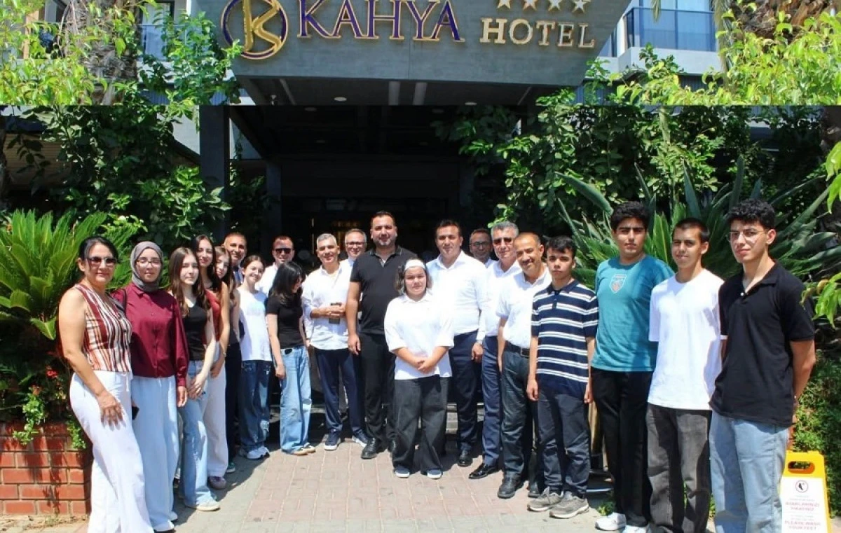 Alanya'nın Gururu &Ouml;ğrenciler Başarılarını Tatille Ta&ccedil;landırdı