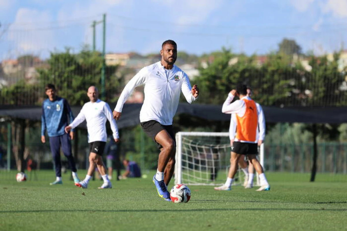 Alanyaspor, Başakşehir Deplasmanına Hazırlanıyor