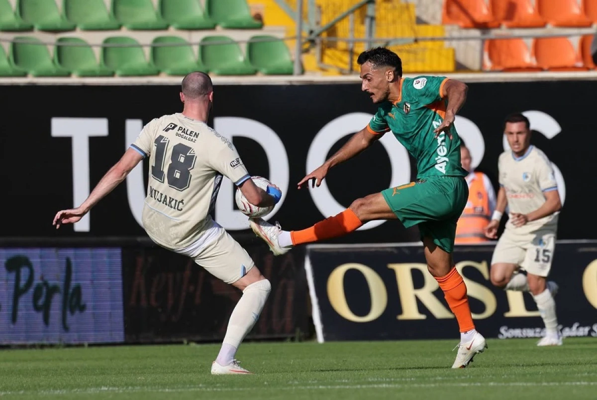 Alanyaspor Evinde 1 Puanla Yetindi