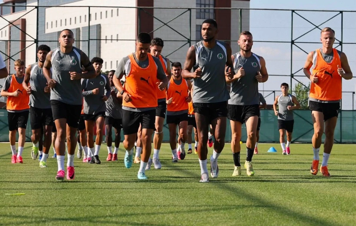 Alanyaspor İlk Hazırlık Ma&ccedil;ına &Ccedil;ıkıyor