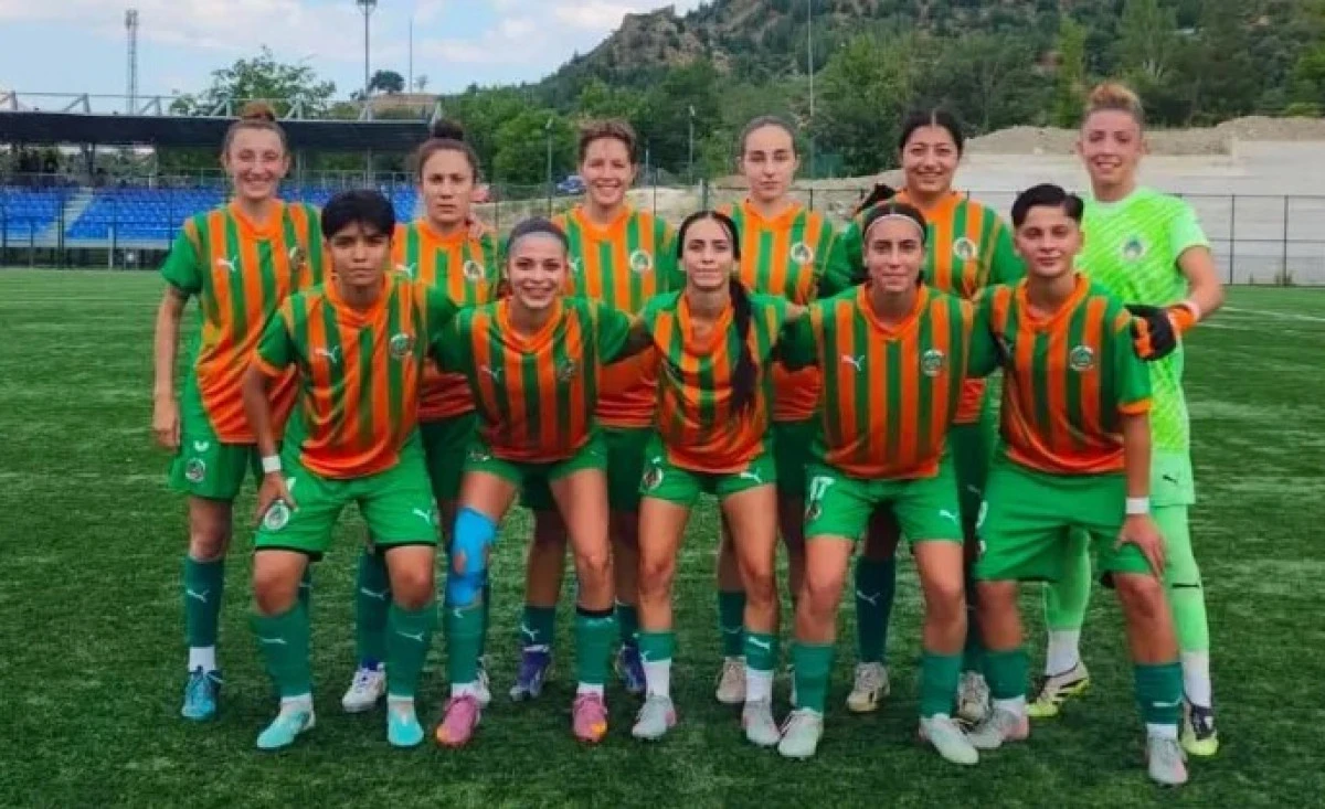 Alanyaspor Kadın Futbol Takımı Play-Off'a &Ccedil;eyrek Finalde Veda Etti