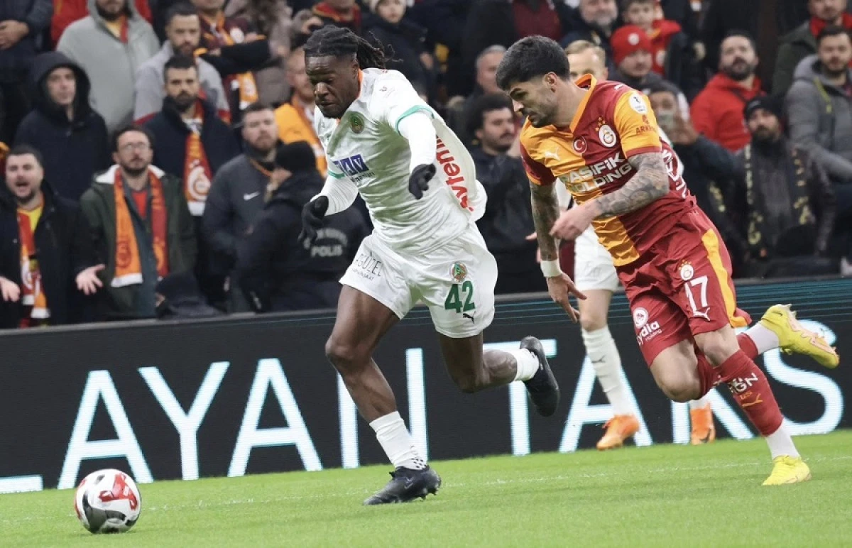Alanyaspor Lider Galatasaray&rsquo;a Karşı M&uuml;cadele Verdi Ama 3-1 Mağlup Oldu