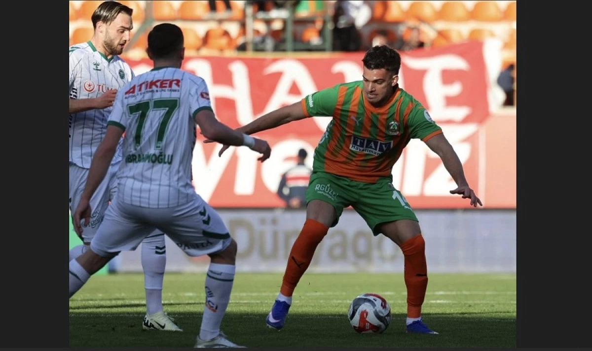 Alanyaspor Taraftarı &Ouml;n&uuml;nde Direndi: 2-1
