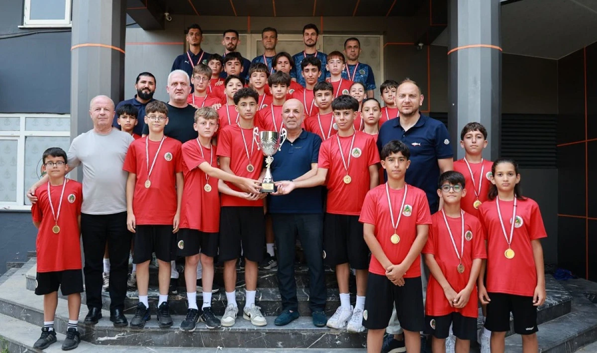 Alanyaspor U13 Şampiyonluk Kupasına Kavuştu
