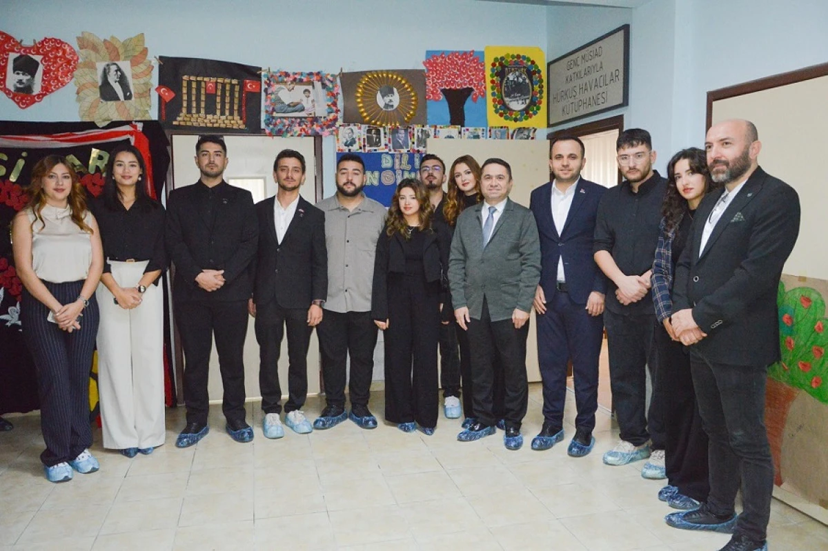 ALKÜ ve Genç MÜSİAD’dan Burhan İlkokulu’na Kütüphane Desteği