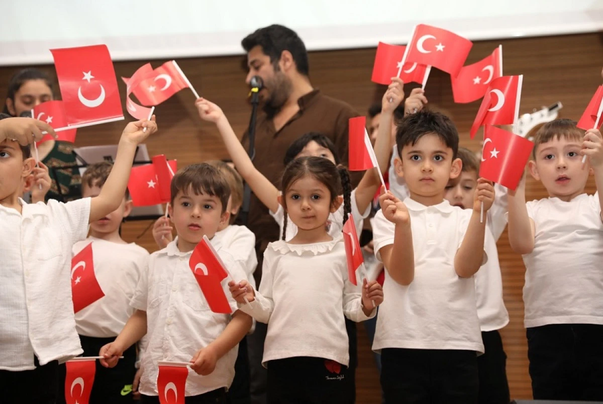 ALK&Uuml;&rsquo;de 23 Nisan Coşkusu: Miniklerden B&uuml;y&uuml;k Mesajlar