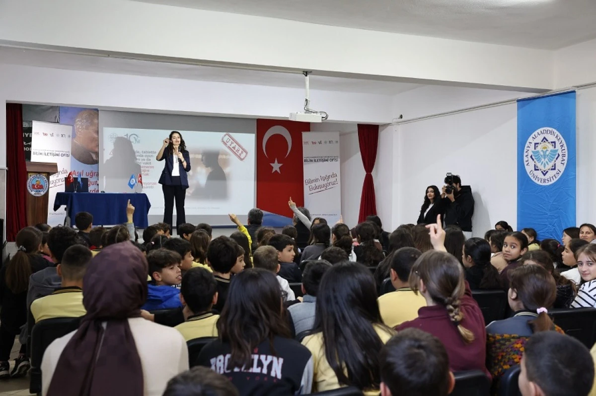 ALK&Uuml;&rsquo;den Yeşilay Haftasında Bağımlılığa Karşı Bilim Kafe Etkinlikleri