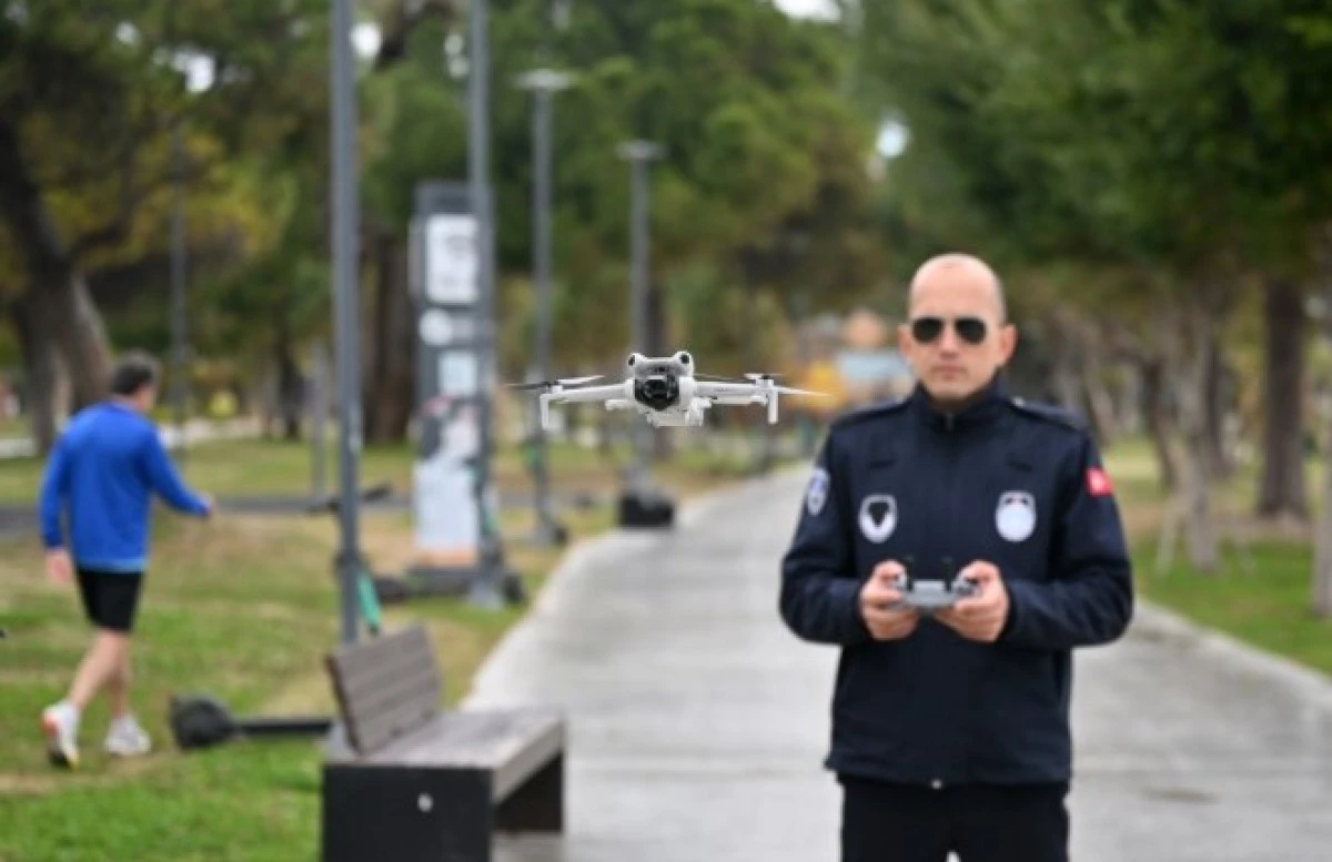 Antalya B&uuml;y&uuml;kşehir Zabıtası Drone İle Huzur Denetiminde