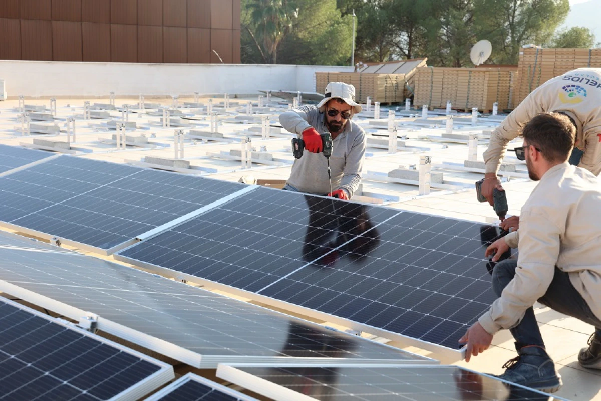 Antalya Büyükşehir’den Enerji Tasarrufuna GES Desteği