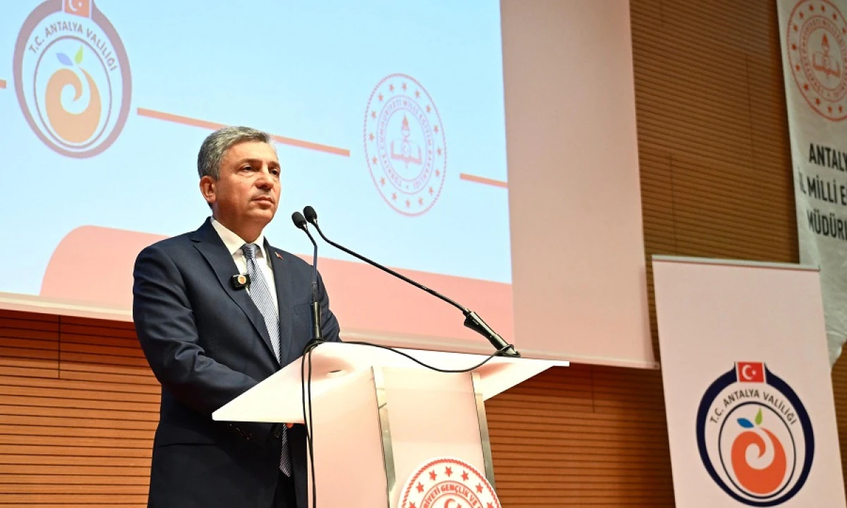 Antalya Okul Sporlarında T&uuml;rkiye &Uuml;&ccedil;&uuml;nc&uuml;s&uuml; Oldu