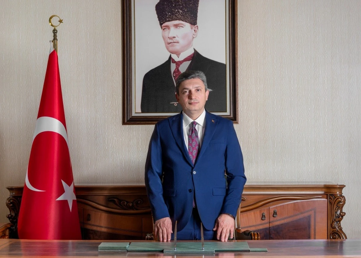 Antalya Valisi Hulusi Şahin&rsquo;den Anneler G&uuml;n&uuml; Mesajı