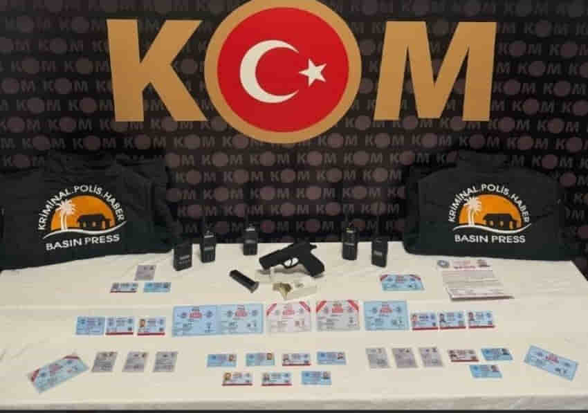 Antalya'da Sahte Basın Kartı ve Polis Telsizi Satan 6 Kişi Tutuklandı!
