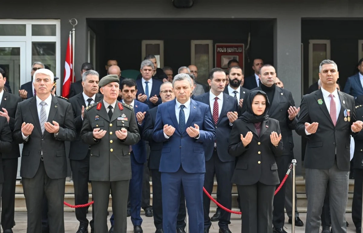 ANTALYA&rsquo;DA &Ccedil;ANAKKALE ZAFERİ&rsquo;NİN 111. YILINA ANLAMLI ANMA