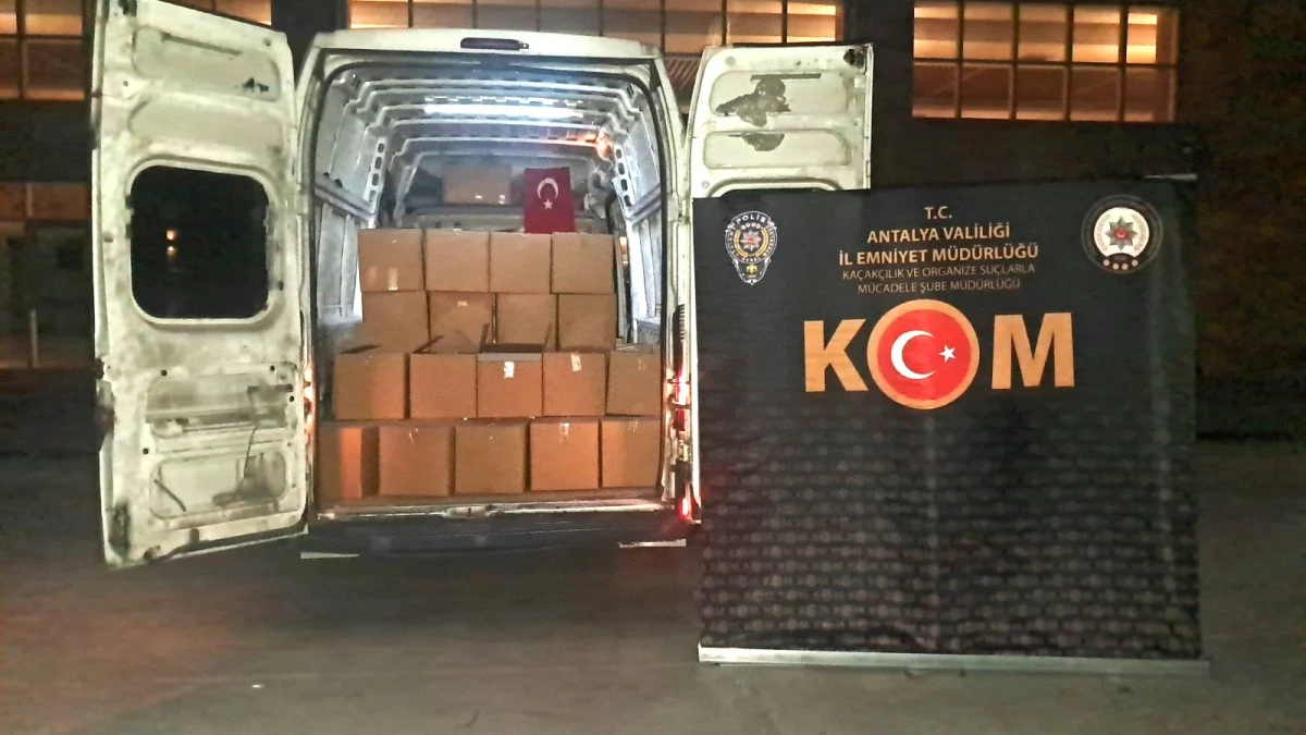 Antalya'da Ka&ccedil;ak&ccedil;ılık Operasyonları: 6 Tutuklama, Binlerce Ka&ccedil;ak &Uuml;r&uuml;n Ele Ge&ccedil;irildi