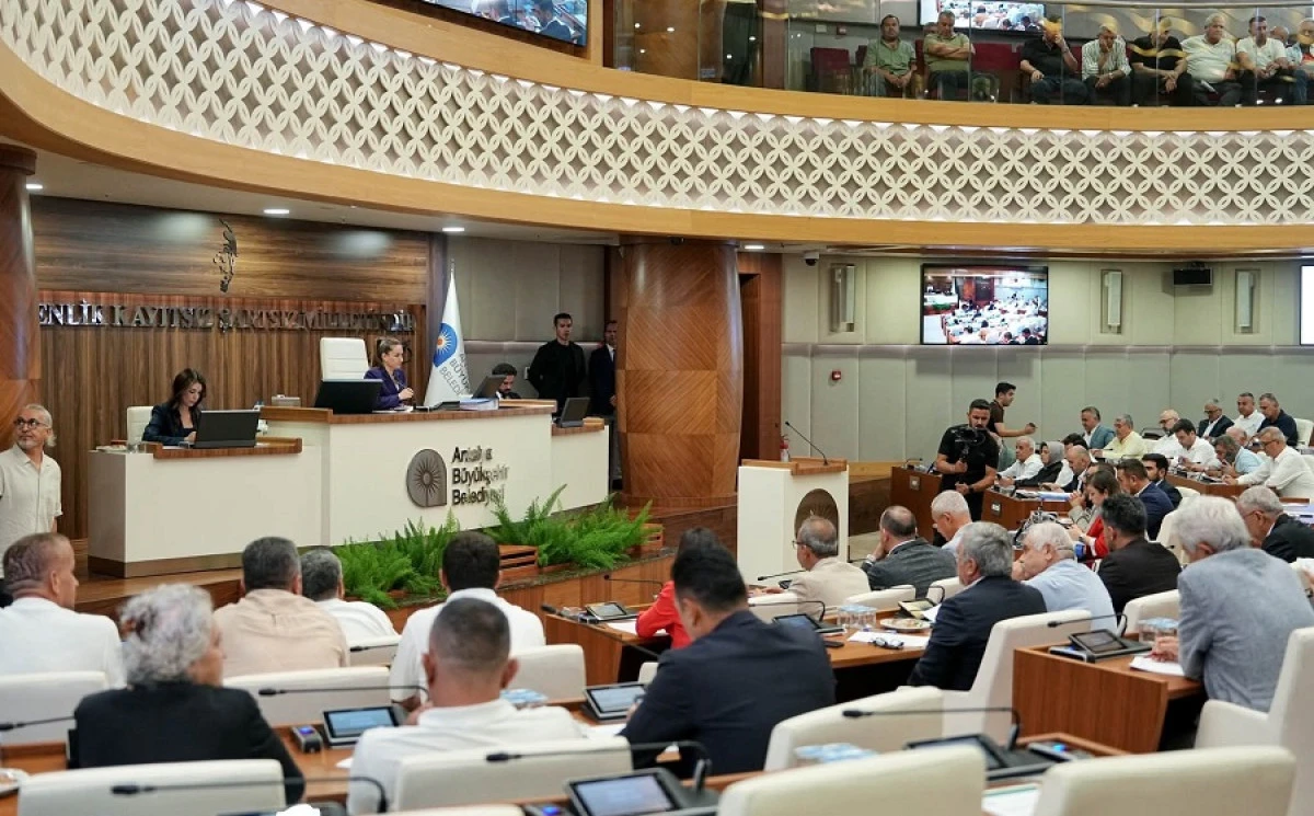 Antalya&rsquo;da Milyarlık Yatırım Mesajı