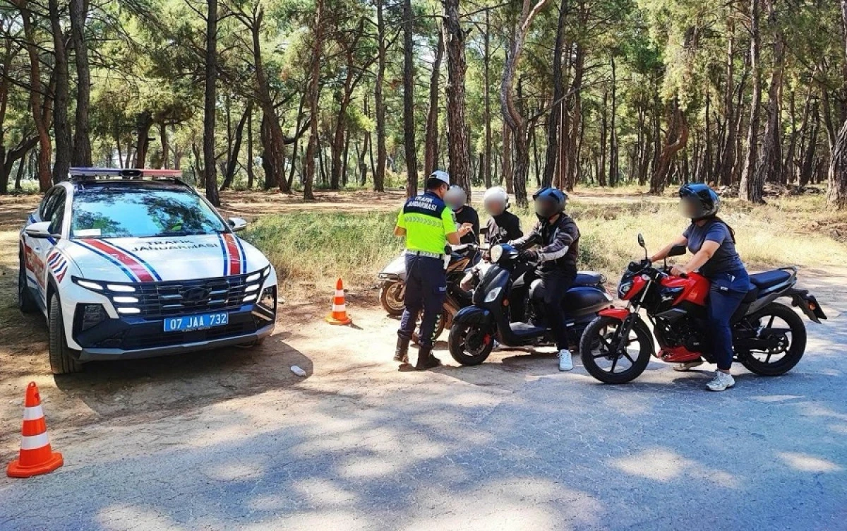 Antalya&rsquo;da Motosikletlere Şok Denetim
