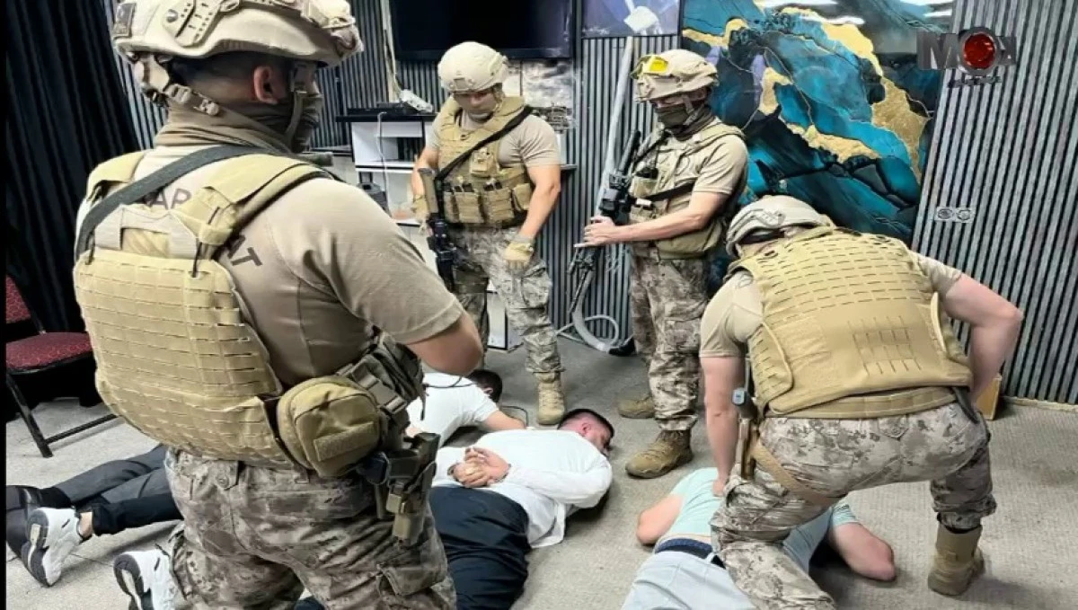 Antalya'da Silahlı Su&ccedil; &Ouml;rg&uuml;t&uuml;ne Dev Operasyon: 33 Tutuklama