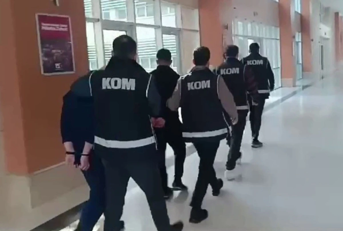 Antalya&rsquo;da Silahlı Su&ccedil; &Ouml;rg&uuml;t&uuml;ne Operasyon: 3 Tutuklama