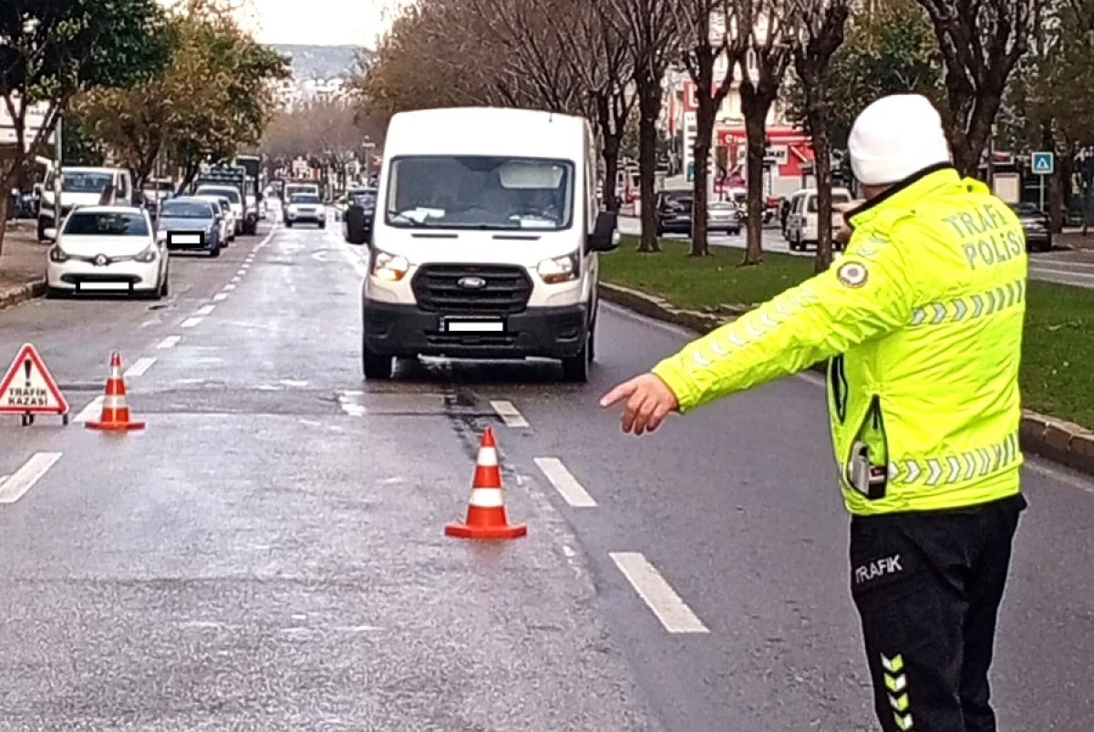 Antalya&rsquo;da Trafik Denetimleri: 1 Haftada 60 Bini Aşkın Ara&ccedil; Kontrol Edildi