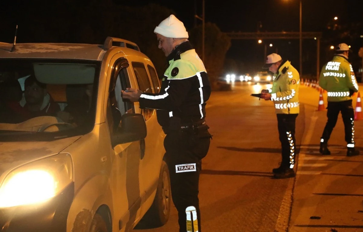Antalya&rsquo;da Trafik Denetimleri Sıkılaştı: 1 Haftada 57 Bin Ara&ccedil; Kontrol Edildi