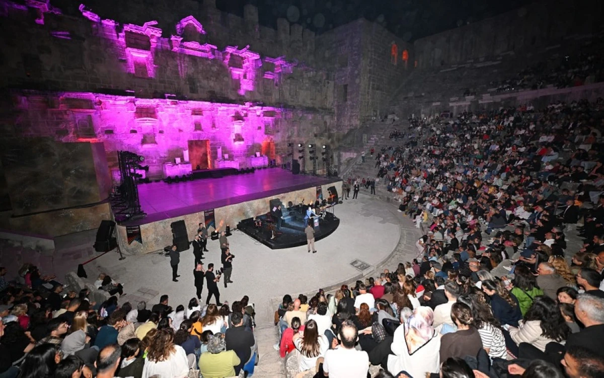 Antalya&rsquo;da Uluslararası Tiyatro Coşkusu Başladı