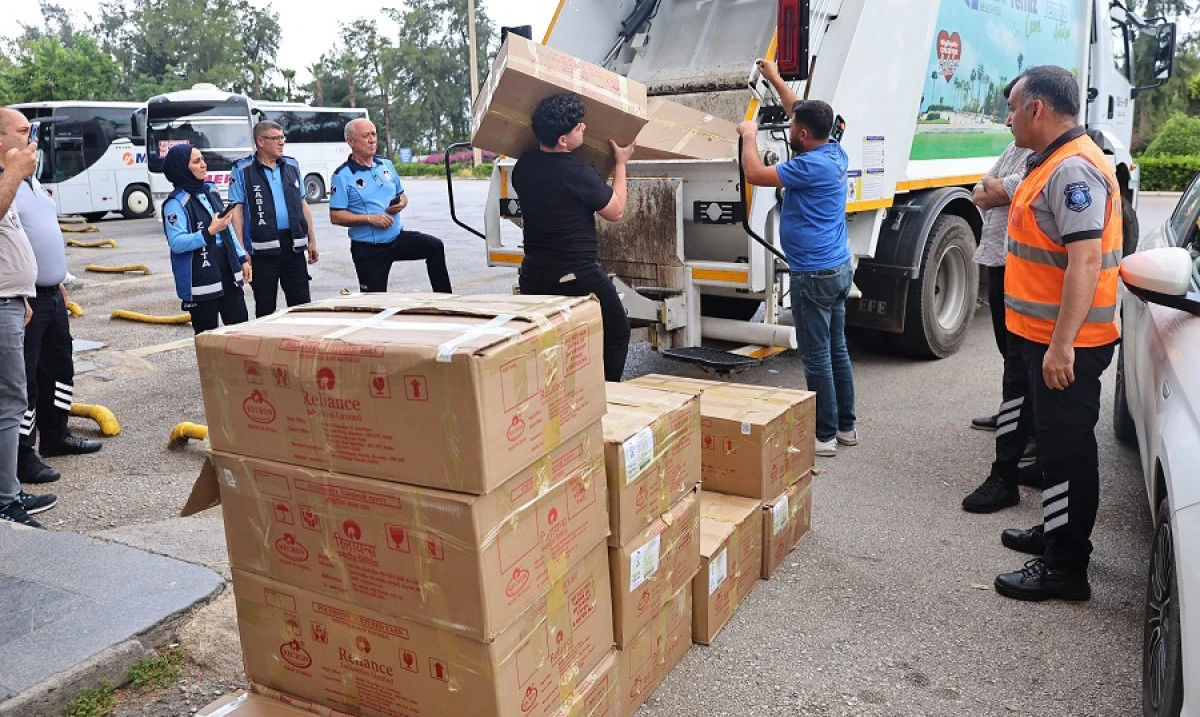 Antalya&rsquo;da Usuls&uuml;z Taşınan 1 Ton Yoğurt İmha Edildi