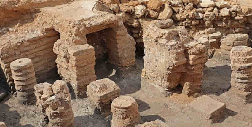 Antik hamamdaki kalorifer sistemi gün yüzüne çıktı