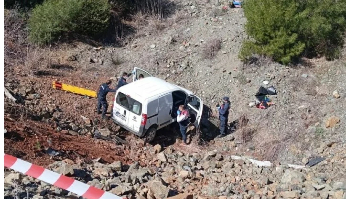 Asmaca Yolu&rsquo;nda Feci Kaza: U&ccedil;uruma Yuvarlanan Ara&ccedil;taki Yaralılar İ&ccedil;in Zamanla Yarış