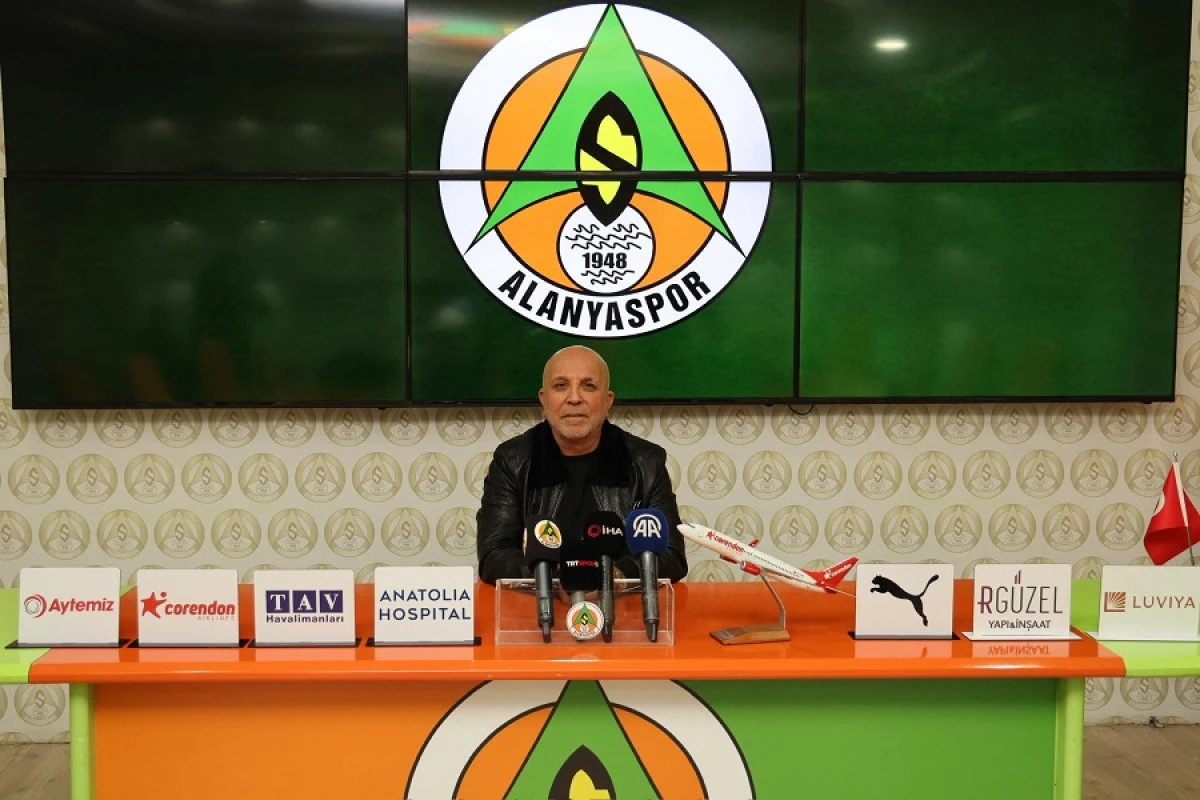 Başkan &Ccedil;avuşoğlu&rsquo;ndan Devre Arası, Transfer Ve G&uuml;ndeme Dair A&ccedil;ıklamalar