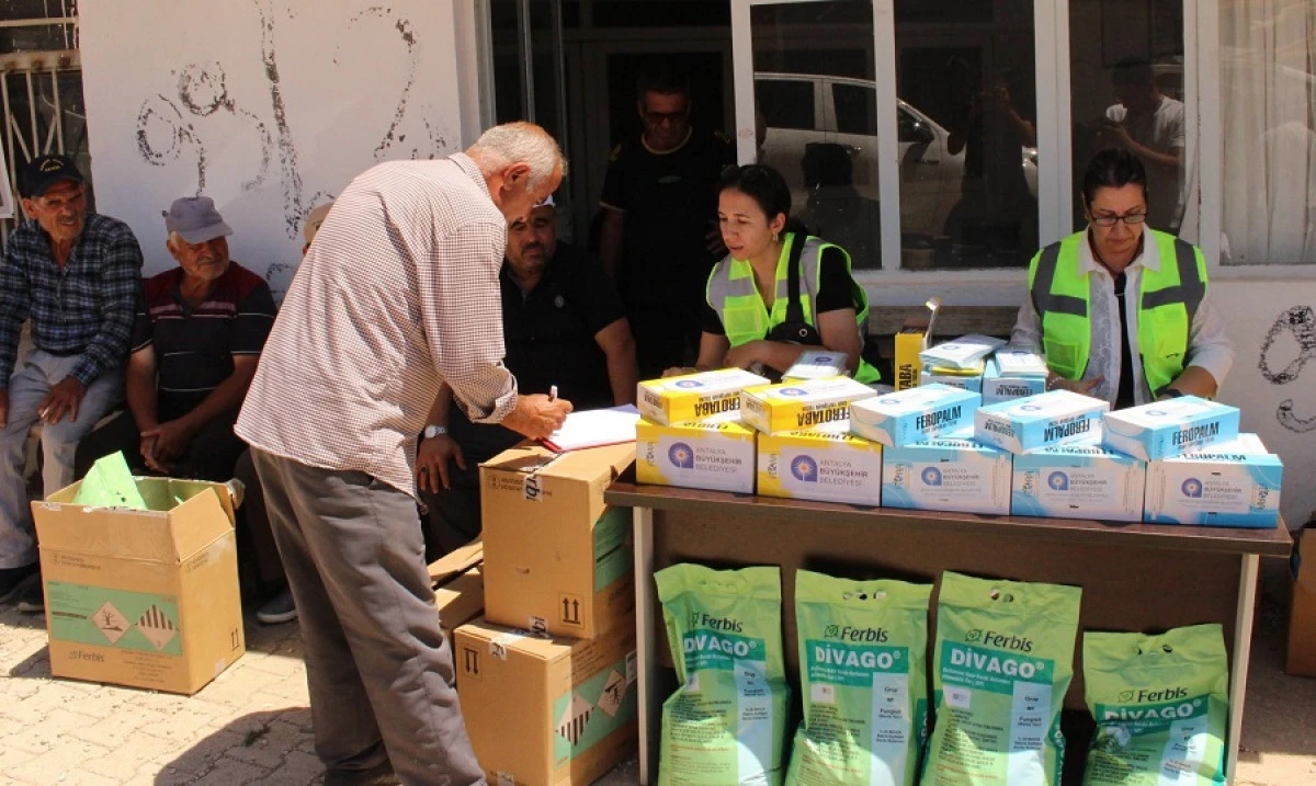 Bozh&uuml;y&uuml;k'te Sel Yaraları B&uuml;y&uuml;kşehir Desteğiyle Sarılıyor