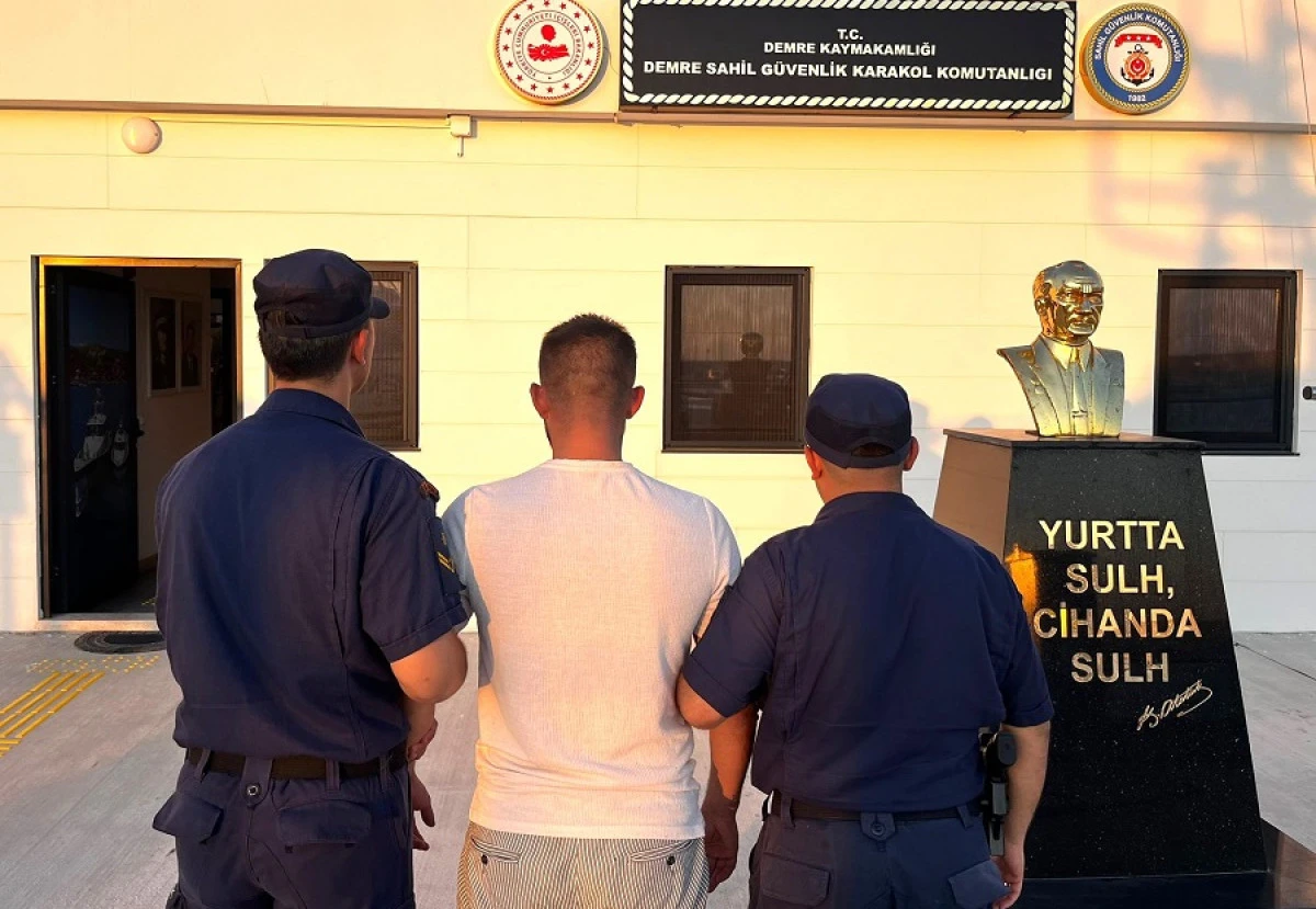 Demre&rsquo;de Film Gibi Operasyon! Yasa Dışı Giriş Yapan KKTC Vatandaşı B&ouml;yle Yakalandı