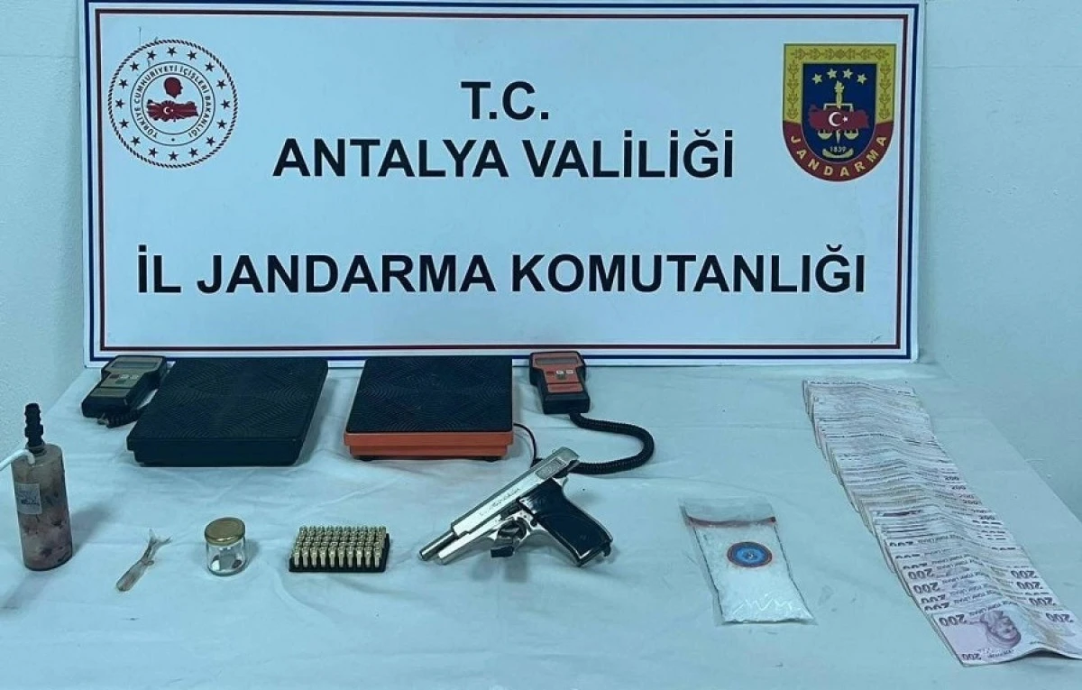 D&ouml;şemealtı&rsquo;nda Uyuşturucu Operasyonu: 3 Ş&uuml;pheliye İşlem