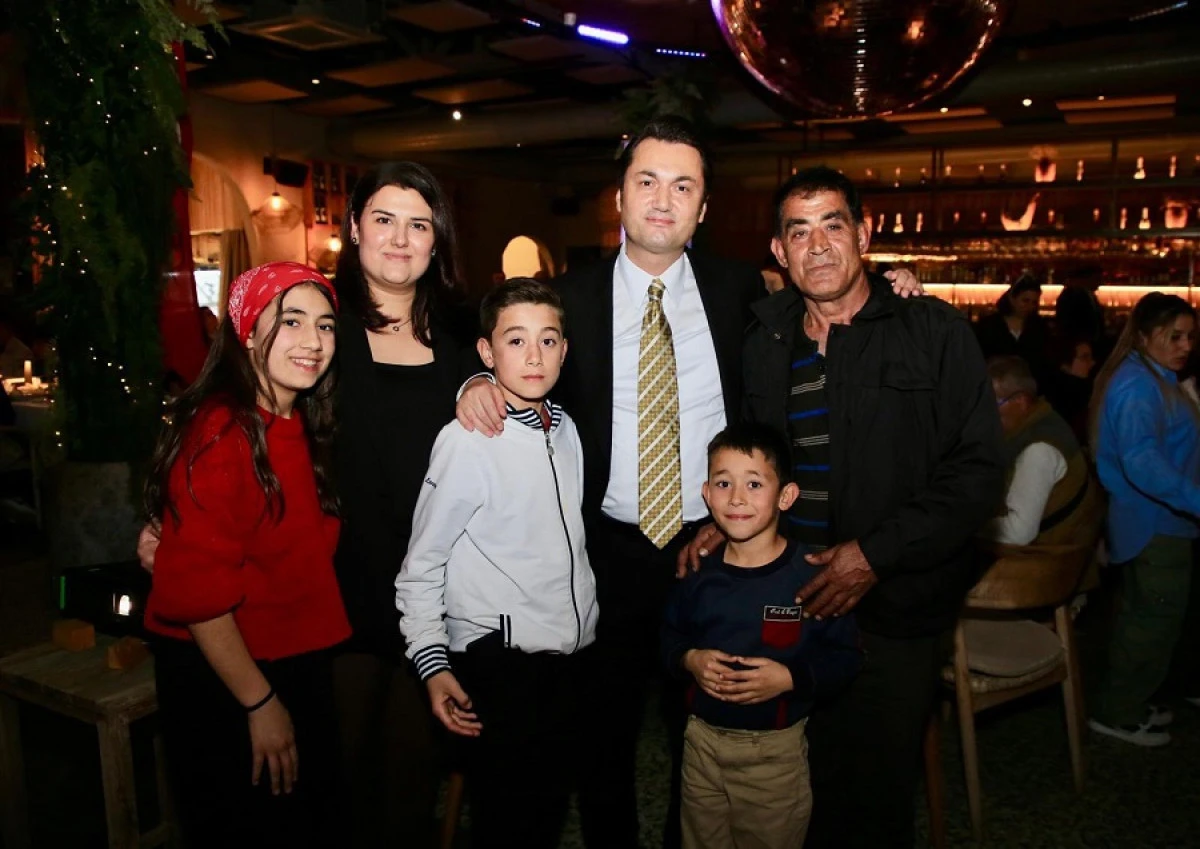 D&uuml;nya Yetimler G&uuml;n&uuml;nde Ramazan Bereketi Paylaşıldı