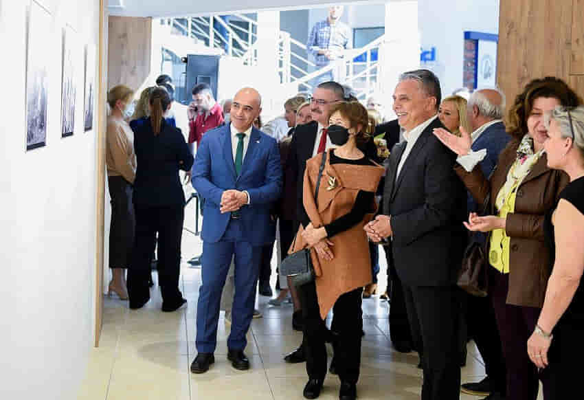 Fikret Otyam Sergi Salonu açıldı