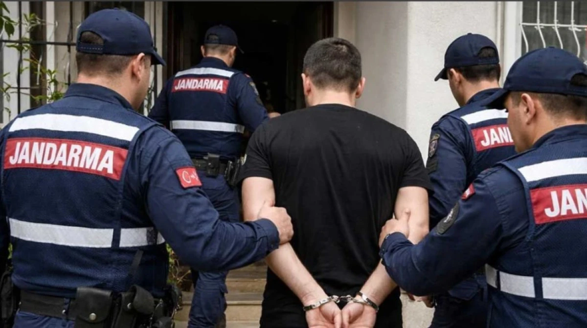 Firari H&uuml;k&uuml;ml&uuml; Jandarmadan Ka&ccedil;amadı