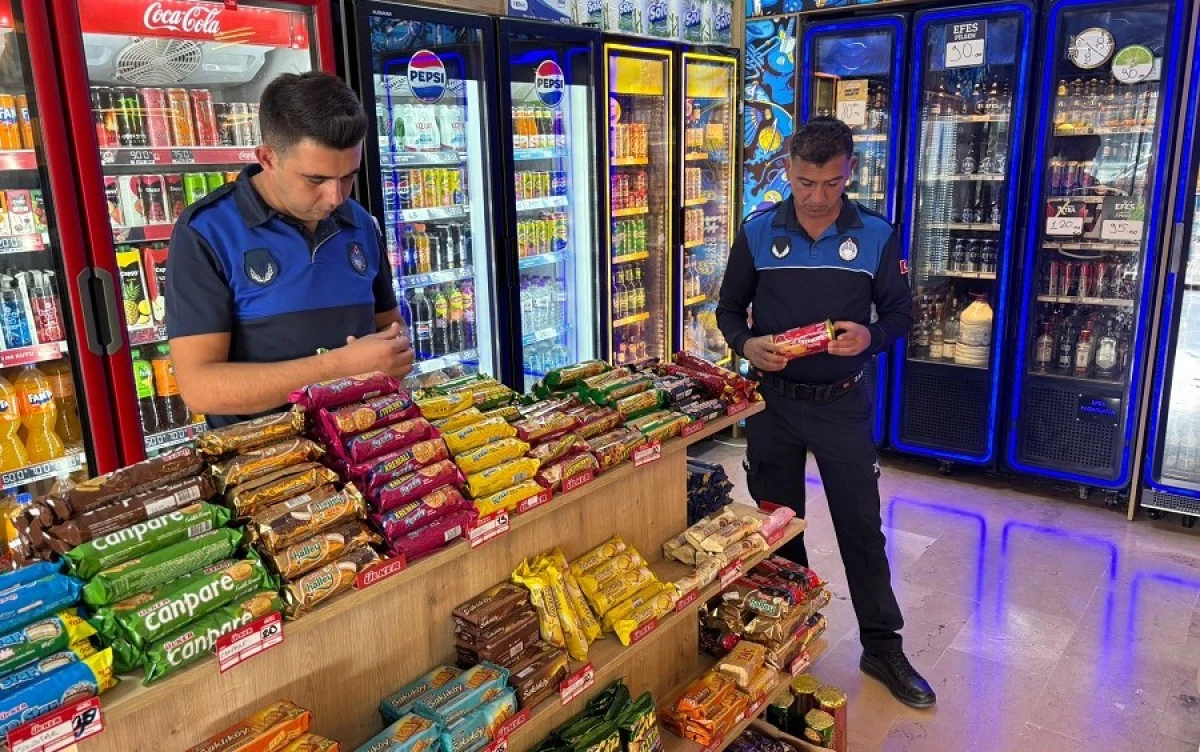 Gazipaşa Zabıtası Marketleri Denetledi: Son Kullanma Tarihi Geçmiş Ürünlere El Konuldu