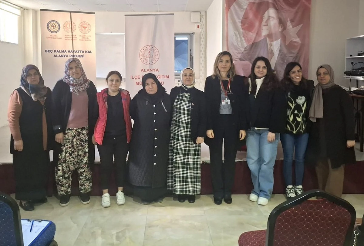 Ge&ccedil; Kalma Hayatta Kal Alanya Projesi Kapsamında Veli Eğitim Semineri D&uuml;zenlendi
