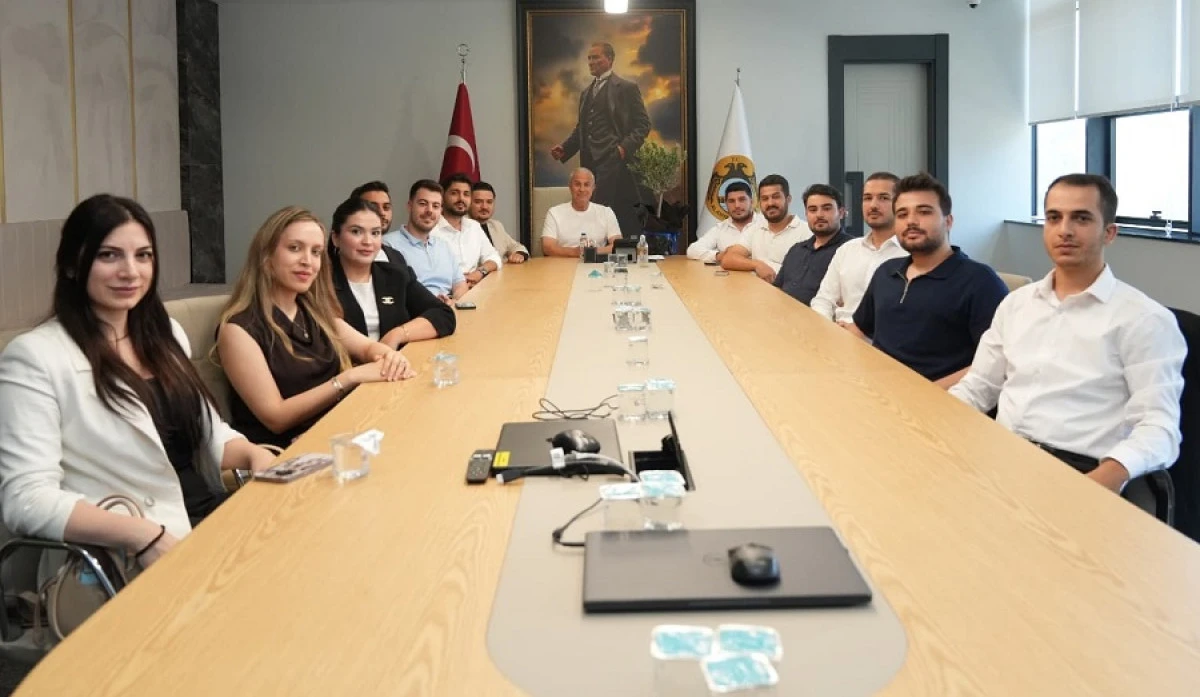 Gen&ccedil; M&Uuml;SİAD Alanya&rsquo;dan Başkan &Ouml;z&ccedil;elik&rsquo;e Nezaket Ziyareti