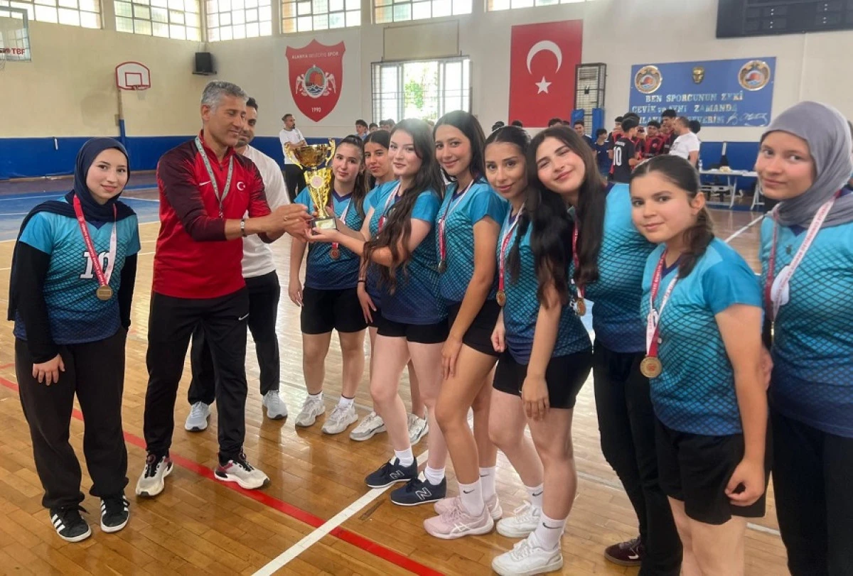 Gen&ccedil;ler Kaleli Yakan Top&rsquo;ta B&uuml;y&uuml;k Heyecan