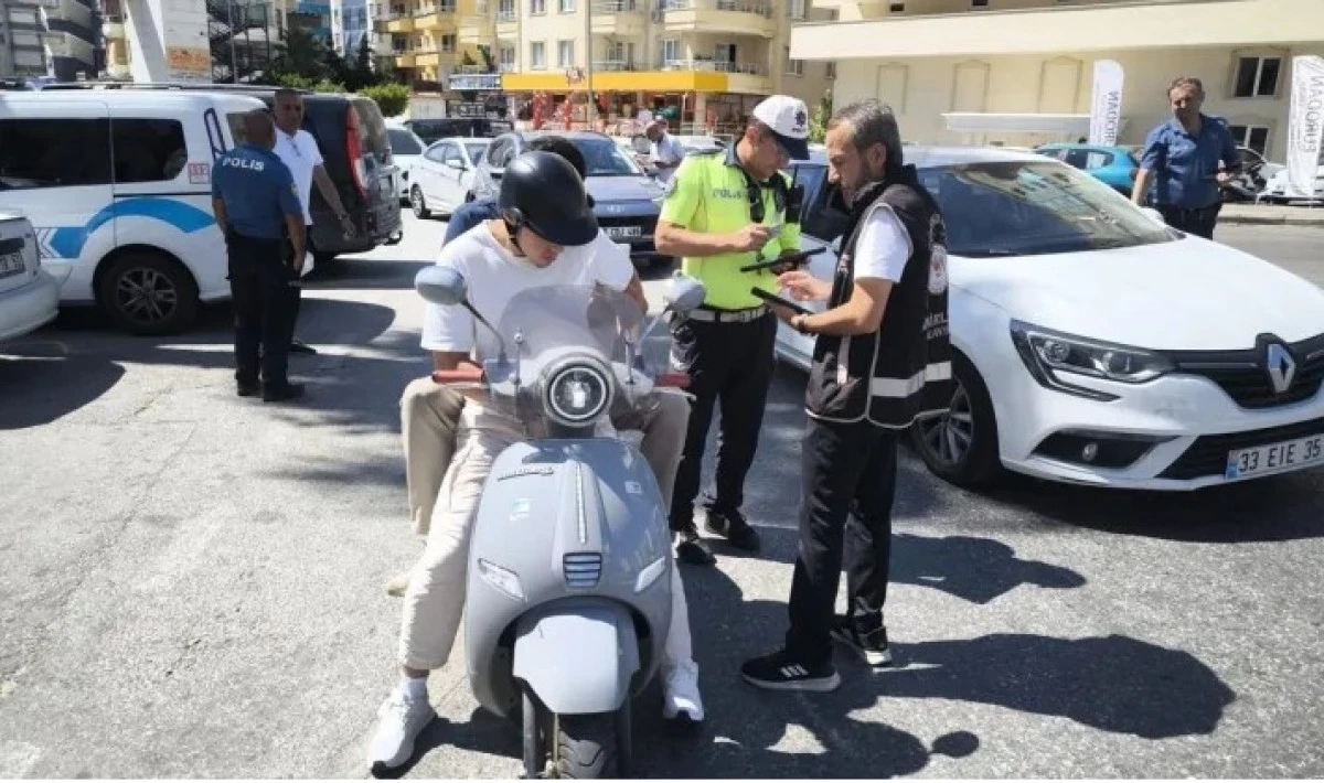 Hacet Kavşağı&rsquo;nda Motosiklet Denetimi: 67 S&uuml;r&uuml;c&uuml;ye 408 Bin TL Ceza
