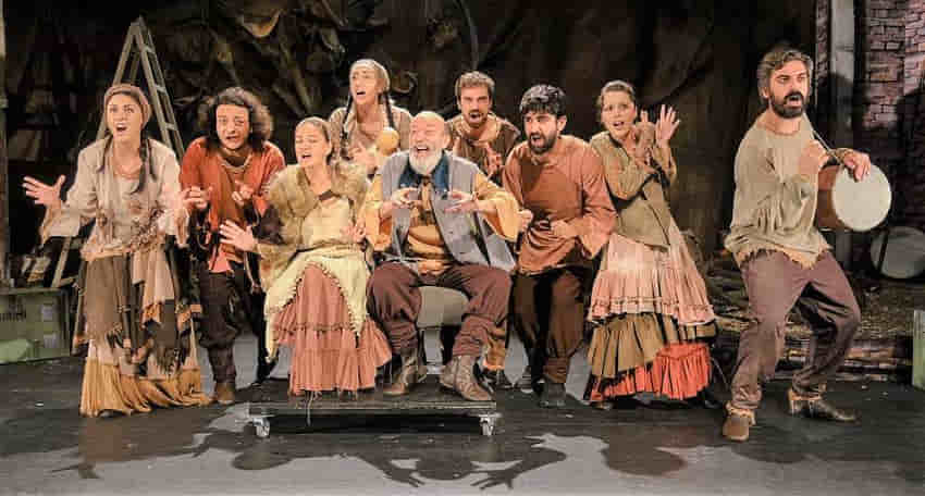 Haydi Alanya Tiyatro izlemeye