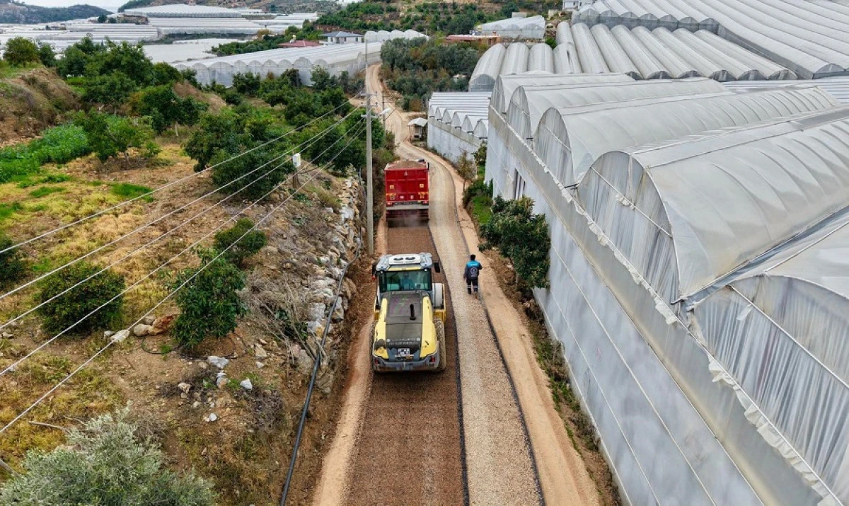Hocalar Mahallesi&rsquo;nde 25 Yıllık Yol Sorunu Sona Erdi