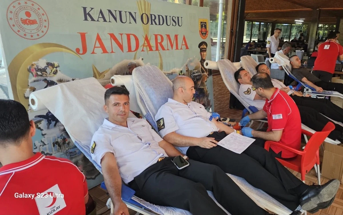 Jandarmadan Kızılay&rsquo;a Anlamlı Destek: Antalya&rsquo;da Kan Bağışı Seferberliği