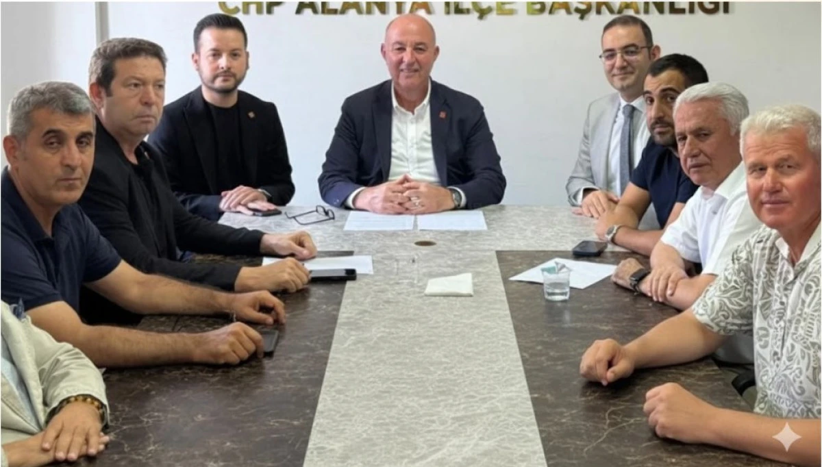 Kandemir: “Halkın Yaşadığı Gerçek Tablo Saklanıyor”