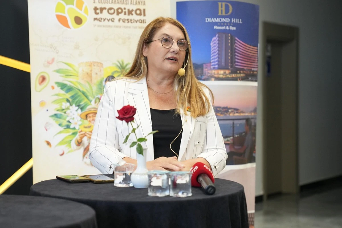 Karayipler&rsquo;den Alanya&rsquo;ya tropik k&ouml;pr&uuml;