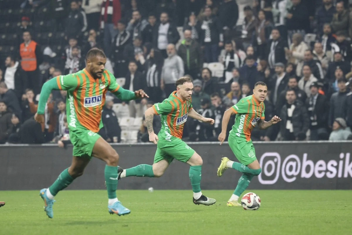 Kartal Deplasmanında M&uuml;thiş Direniş: Alanyaspor 2 Golle D&ouml;nd&uuml;