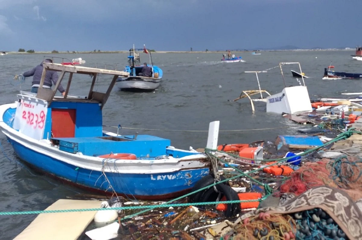Kaş İle Anamur Arasında Denizlerde Kuvvetli Fırtına Alarmı