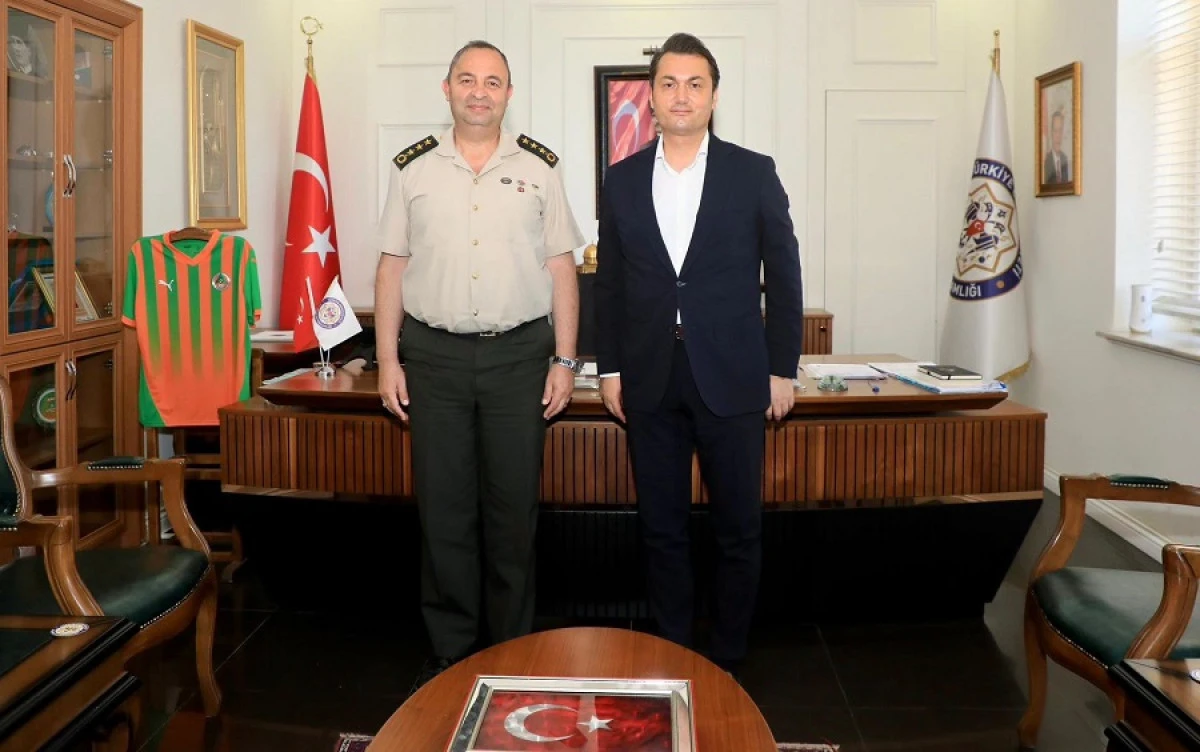 Kaymakam &Ouml;zt&uuml;rk&rsquo;e Kurum Ziyaretleri S&uuml;r&uuml;yor
